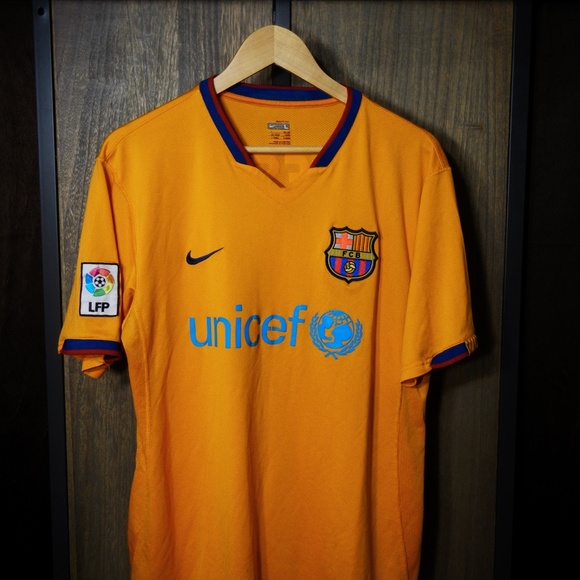 Barcelona 2006/2008 Away Jersey – Lionel Messi #19 – Size L – Orange Nike Shirt - Picture 2 of 12